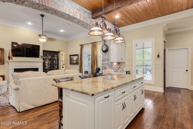 404 Dunnottar Place, Lafayette, LA 70503