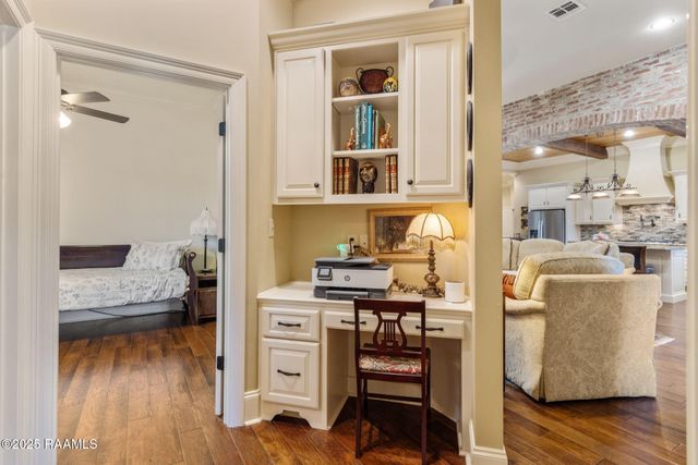 404 Dunnottar Place, Lafayette, LA 70503