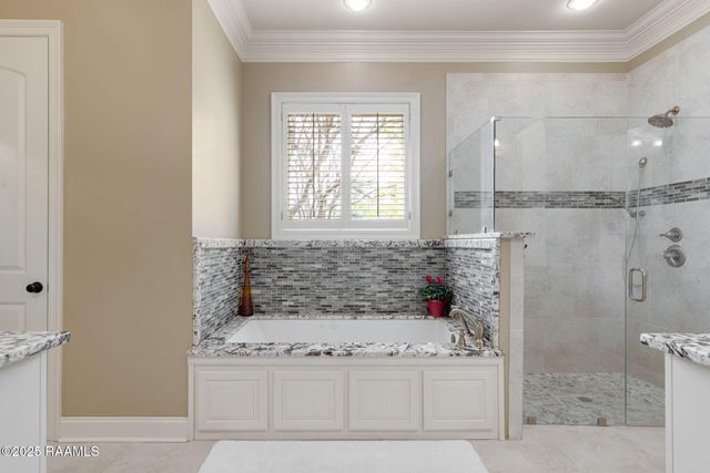 404 Dunnottar Place, Lafayette, LA 70503