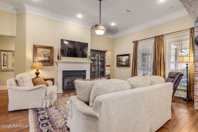 404 Dunnottar Place, Lafayette, LA 70503