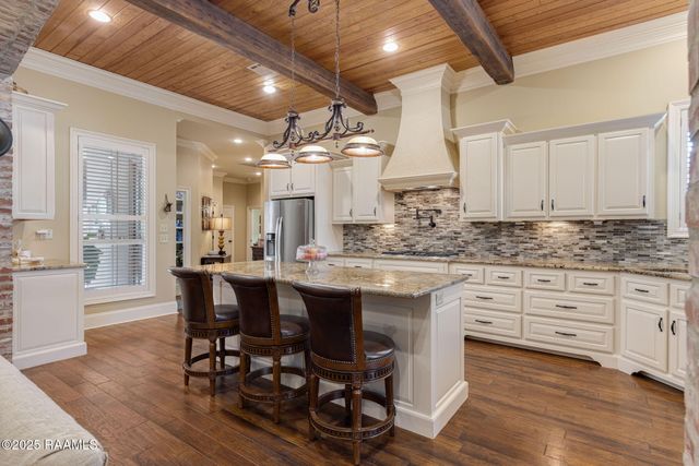 404 Dunnottar Place, Lafayette, LA 70503