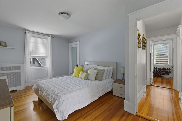 14 Prospect St, Saugus, MA 01906