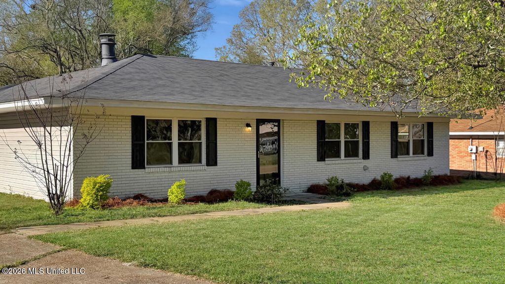 2389 Napoleon Avenue, Pearl, MS 39208