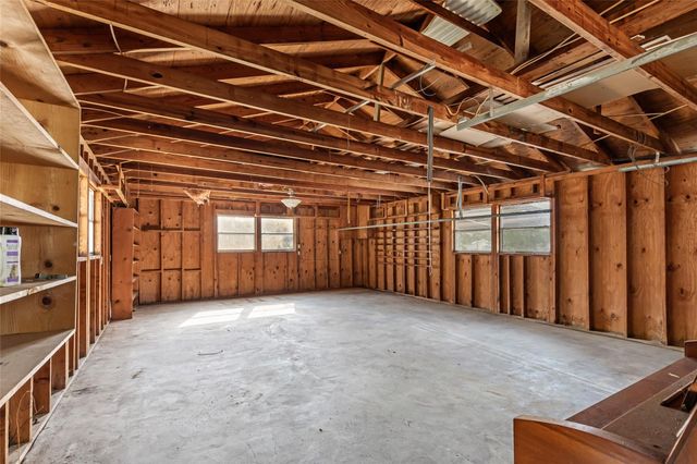 2717 Old Houston Road, Huntsville, TX 77340