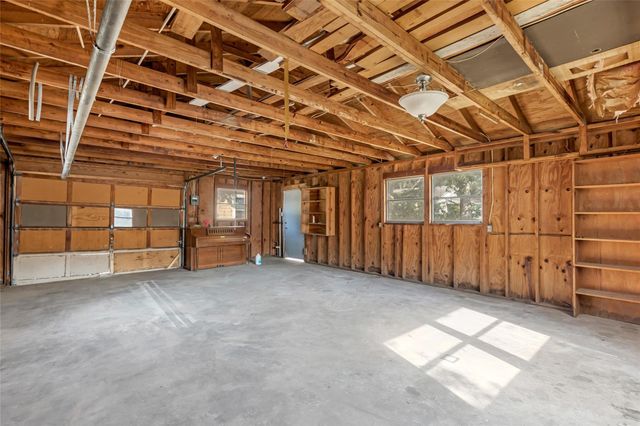 2717 Old Houston Road, Huntsville, TX 77340