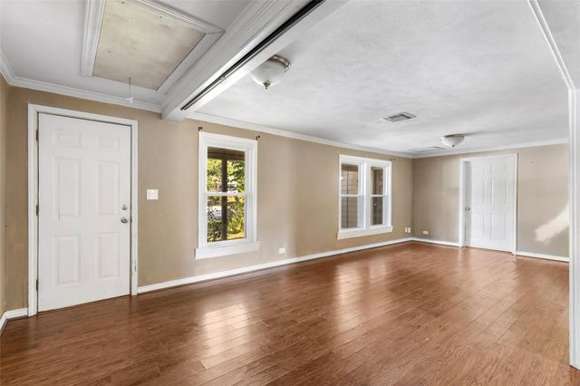 2717 Old Houston Road, Huntsville, TX 77340