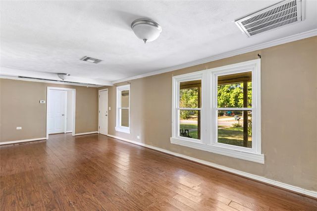 2717 Old Houston Road, Huntsville, TX 77340