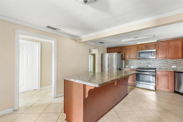 2717 Old Houston Road, Huntsville, TX 77340