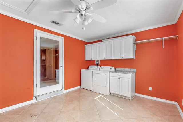 2717 Old Houston Road, Huntsville, TX 77340