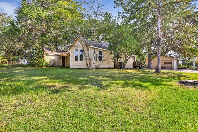 2717 Old Houston Road, Huntsville, TX 77340