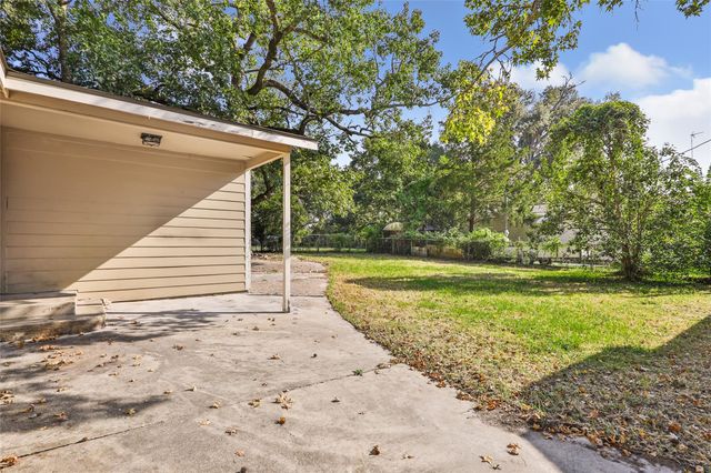 2717 Old Houston Road, Huntsville, TX 77340