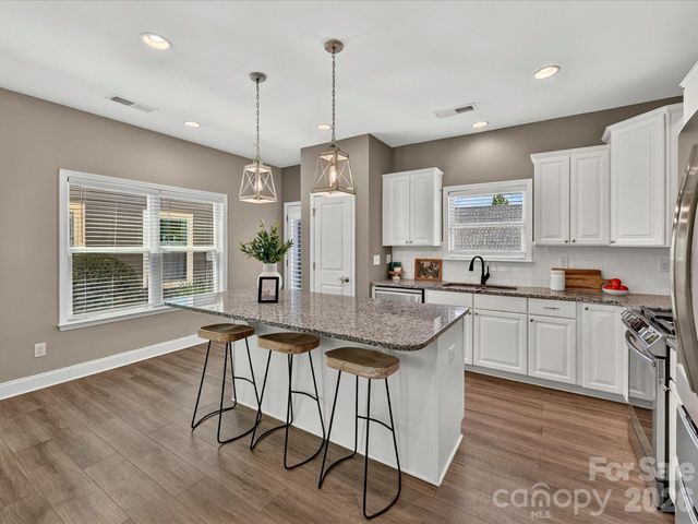 139 Martingale Avenue, Mooresville, NC 28115