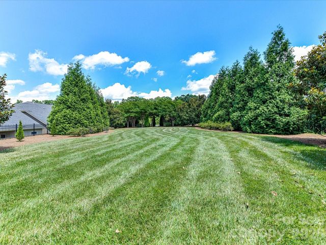 139 Martingale Avenue, Mooresville, NC 28115