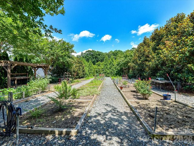 139 Martingale Avenue, Mooresville, NC 28115