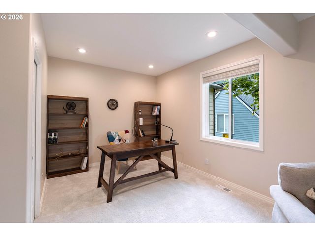 3821 FAIRHAVEN Dr, West Linn, OR 97068