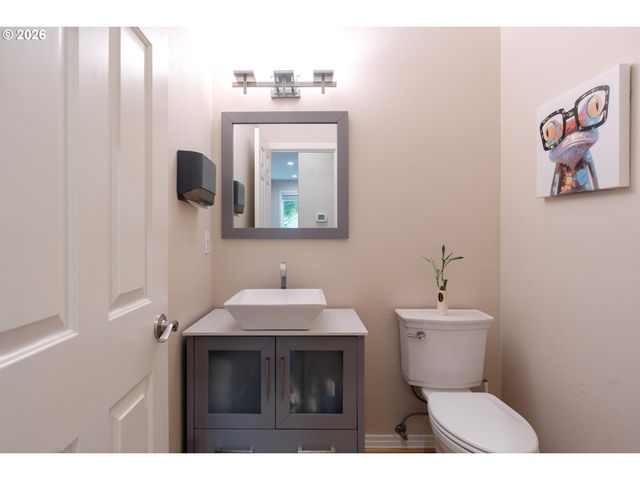 3821 FAIRHAVEN Dr, West Linn, OR 97068