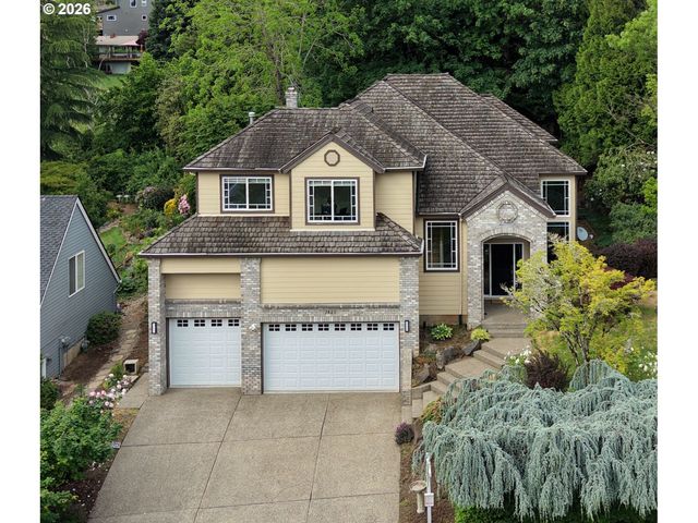 3821 FAIRHAVEN Dr, West Linn, OR 97068