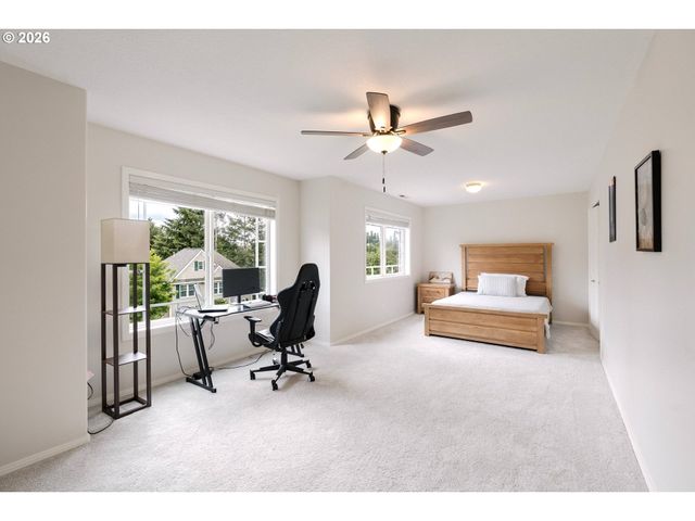 3821 FAIRHAVEN Dr, West Linn, OR 97068