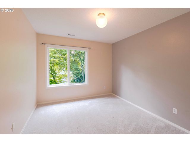 3821 FAIRHAVEN Dr, West Linn, OR 97068