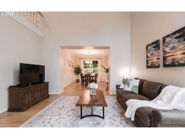 3821 FAIRHAVEN Dr, West Linn, OR 97068