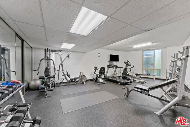 809 S Bundy Drive 202, Los Angeles, CA 90049