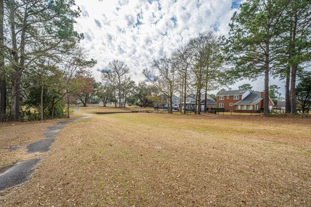 1319 Lark Lane, Hanahan, SC 29410