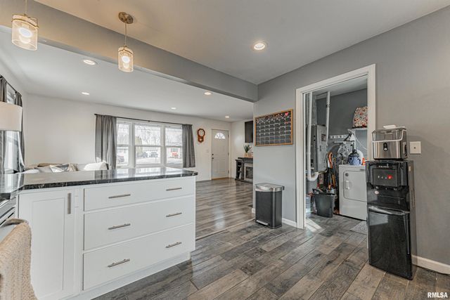 112 BRIARGATE Road, Washington, IL 61571