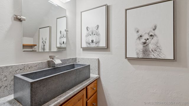 201 County Road 3006 Road, Bartlesville, OK 74003