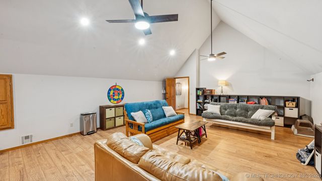 201 County Road 3006 Road, Bartlesville, OK 74003