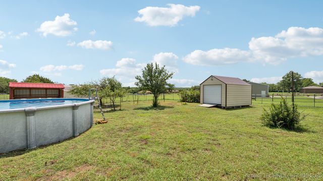 201 County Road 3006 Road, Bartlesville, OK 74003