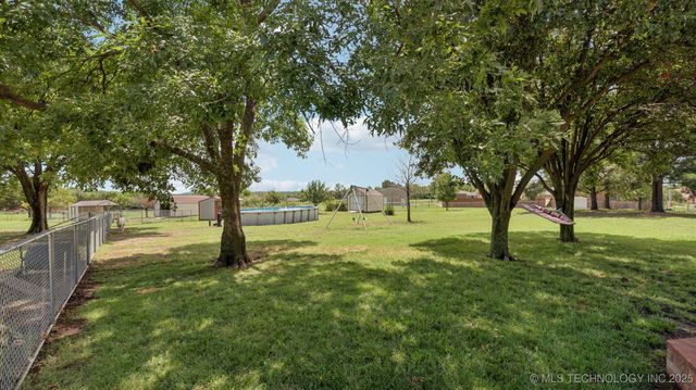 201 County Road 3006 Road, Bartlesville, OK 74003