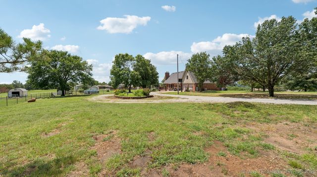 201 County Road 3006 Road, Bartlesville, OK 74003