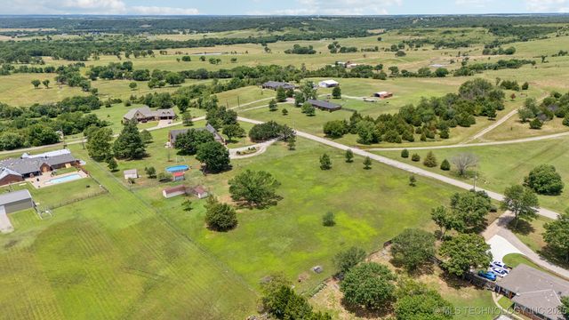 201 County Road 3006 Road, Bartlesville, OK 74003