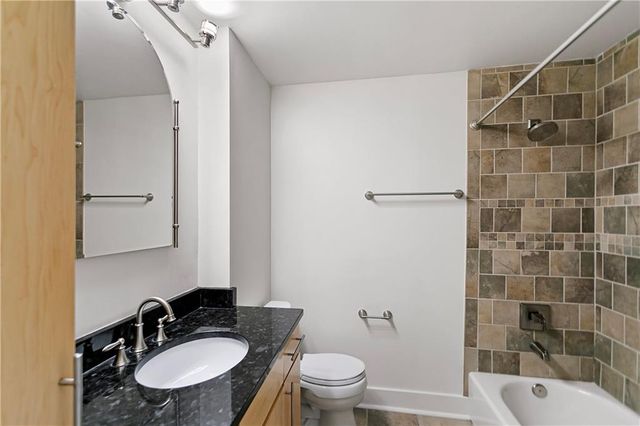 4614 HOLLY Street 3, Kansas City, MO 64112