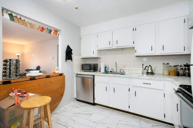 100 Grandview Ave 11A, Quincy, MA 02170