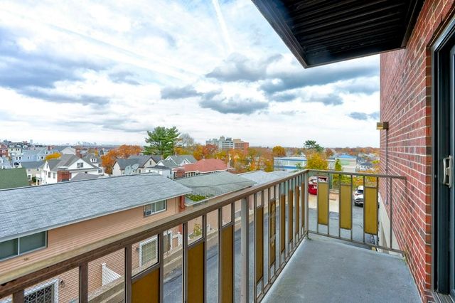 100 Grandview Ave 11A, Quincy, MA 02170