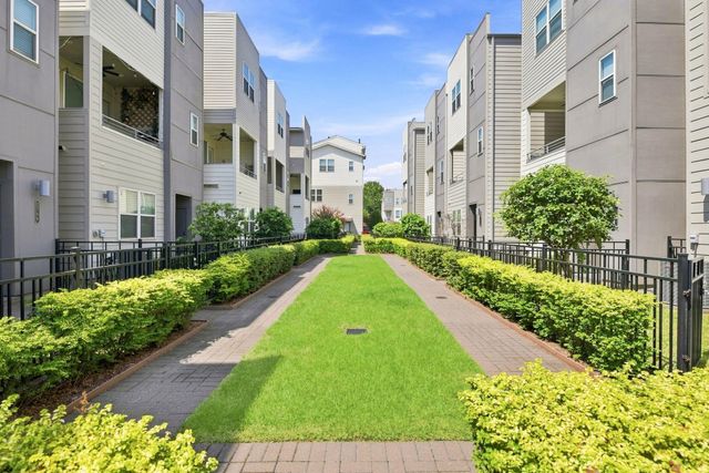 2730 Eado Edge Court, Houston, TX 77020