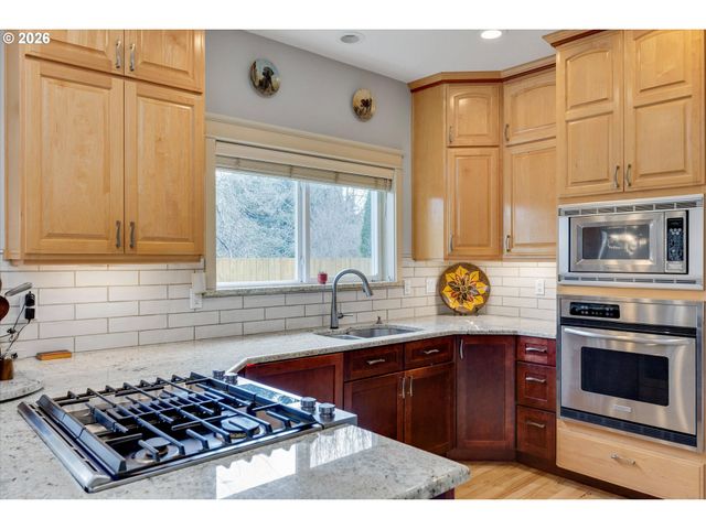 11335 LEGATO Dr, Oregon City, OR 97045