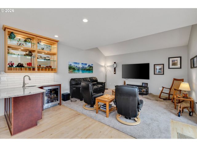 11335 LEGATO Dr, Oregon City, OR 97045