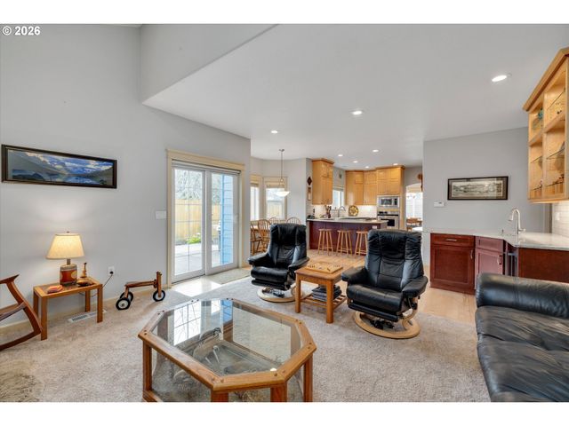 11335 LEGATO Dr, Oregon City, OR 97045