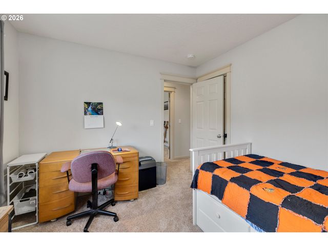 11335 LEGATO Dr, Oregon City, OR 97045