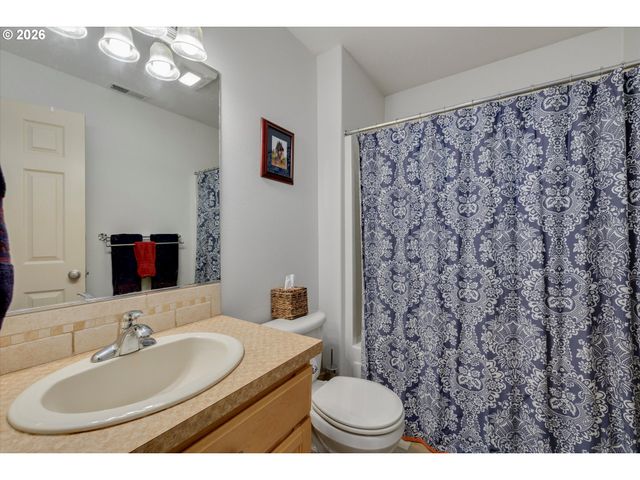 11335 LEGATO Dr, Oregon City, OR 97045