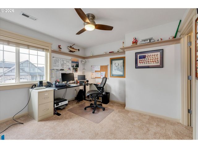 11335 LEGATO Dr, Oregon City, OR 97045