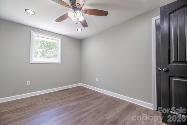 404 Dogwood Lane, Statesville, NC 28625