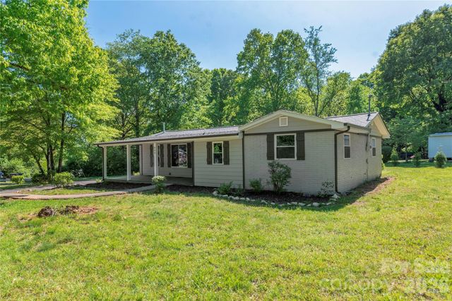 404 Dogwood Lane, Statesville, NC 28625