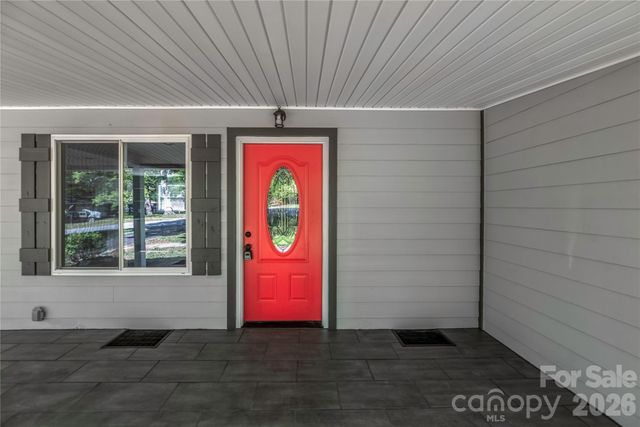 404 Dogwood Lane, Statesville, NC 28625