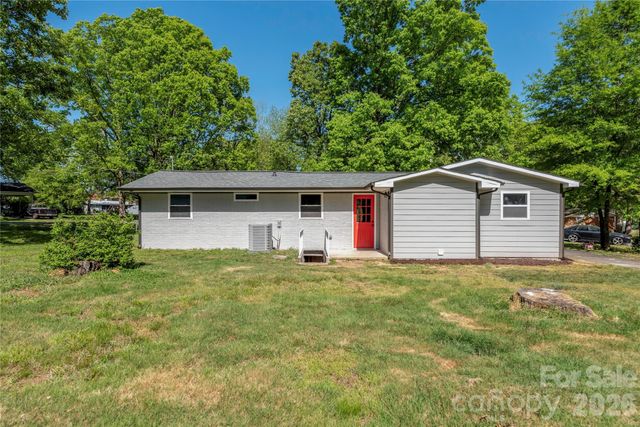 404 Dogwood Lane, Statesville, NC 28625