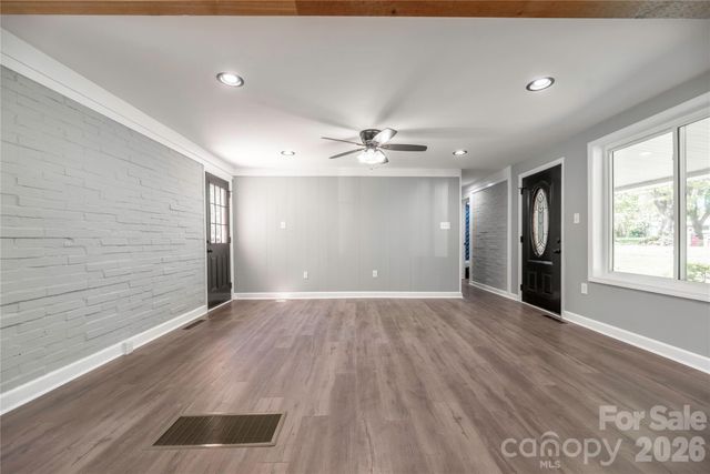 404 Dogwood Lane, Statesville, NC 28625