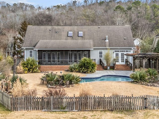 292 Horse Creek Drive, Chattanooga, TN 37405