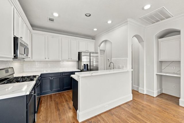 1354 Studer Street, Houston, TX 77007